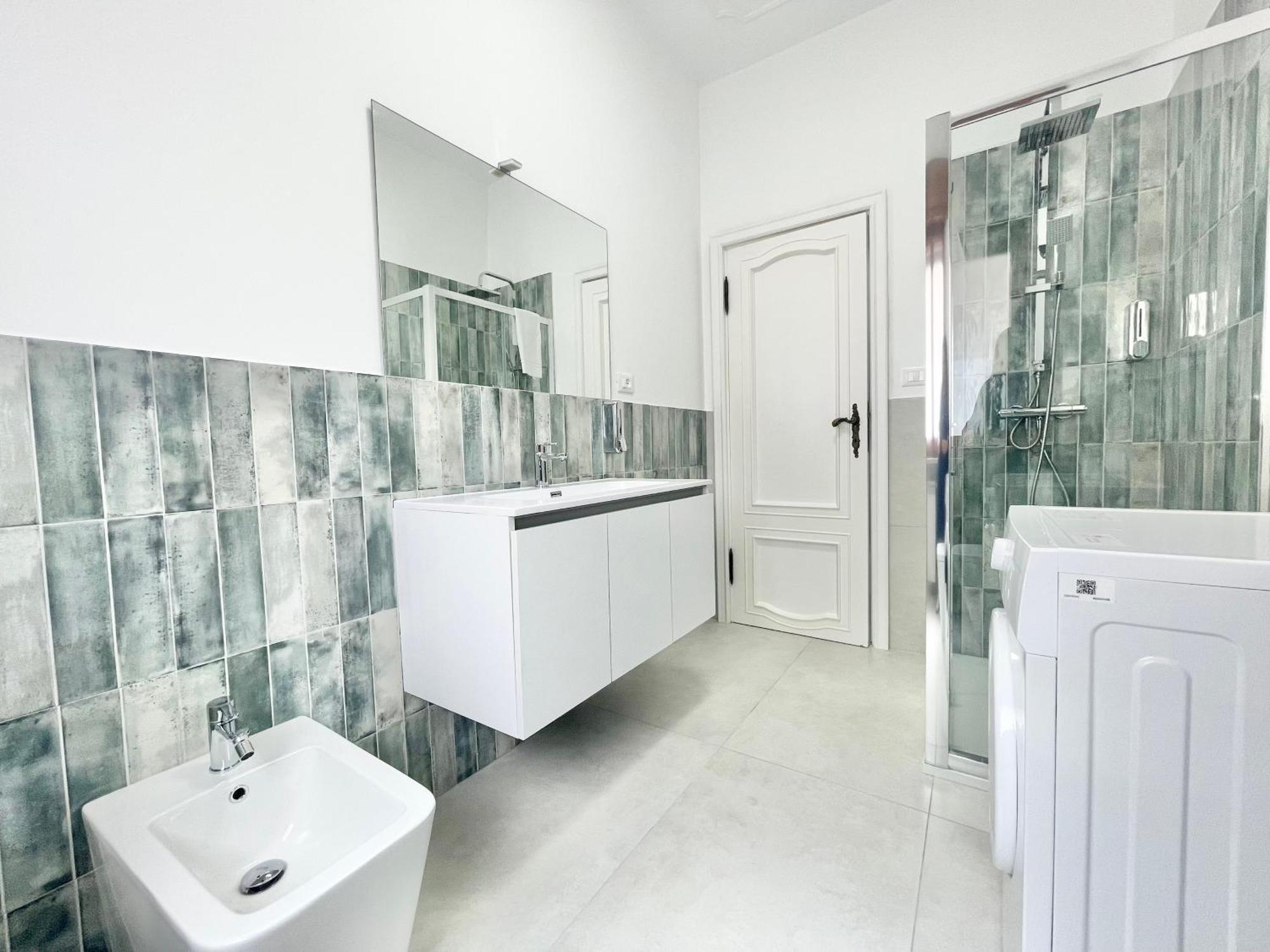 Regina Elena Apartments Пескара Екстер'єр фото